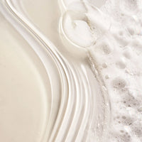Serene Scalp Densifying Shampoo by Oribe - detail 2