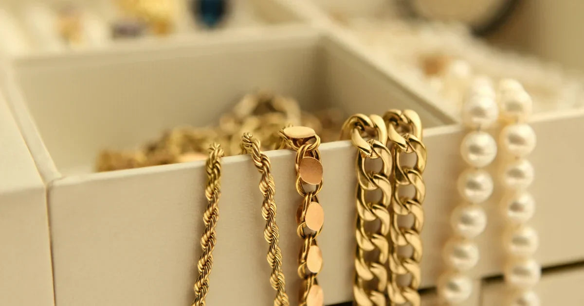 The Allure of 14K and 18K Gold: Choosing the Perfect Karat for Your Jewelry